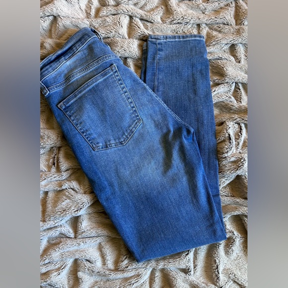 GAP True Skinny High Rise Jeans - Picture 3 of 6